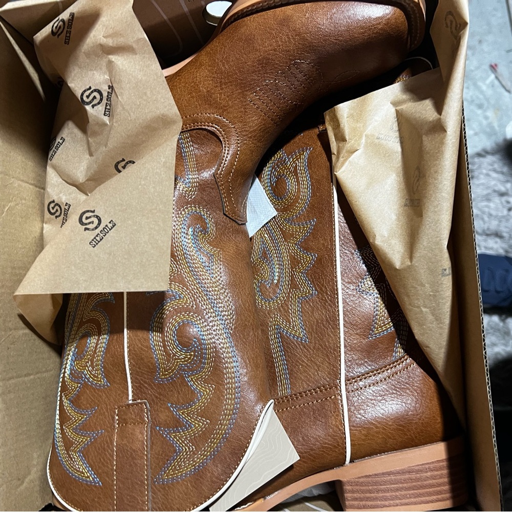 Women’s she-sole  brown color boots